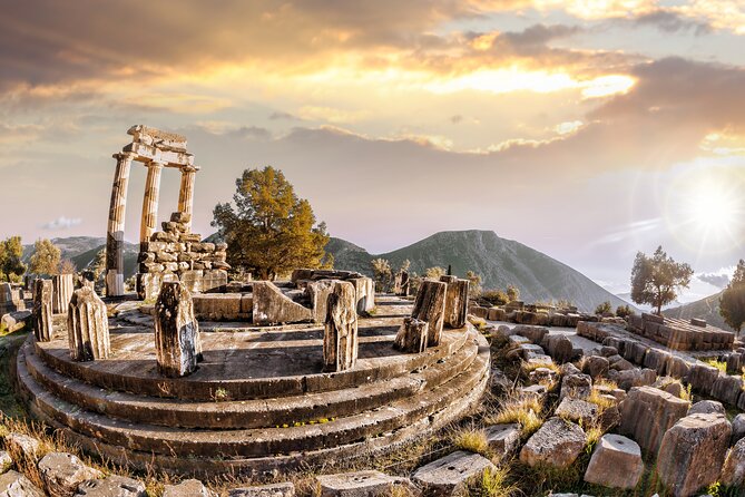Small Group Tour in Delphi and Arachova - Tour Details