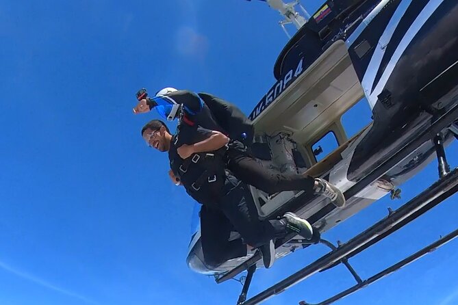 Spectacular Skydiving Experience From Medellin - Pickup and Transportation Details
