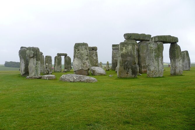 Stonehenge Roman Bath Private Tour With Admission - Start Time and Accessibility