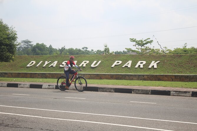 Suburbia Cycling Adventure Surrounding Wetlands and Temples – Colombo Outskirts - Meeting Point and Time