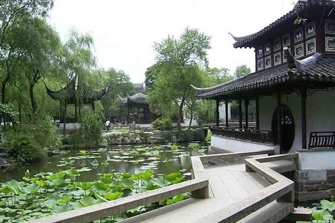 Suzhou Garden Tour From Shanghai: 4 Best Gardens in a Day - Lunch Experience