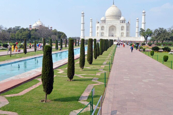 Taj Mahal Private Tour in the Twilight With Agra Fort - Reservation and Operator