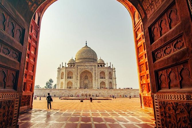 Taj Mahal Tour by Gatimaan Express Train From Delhi - Tour Guide Information