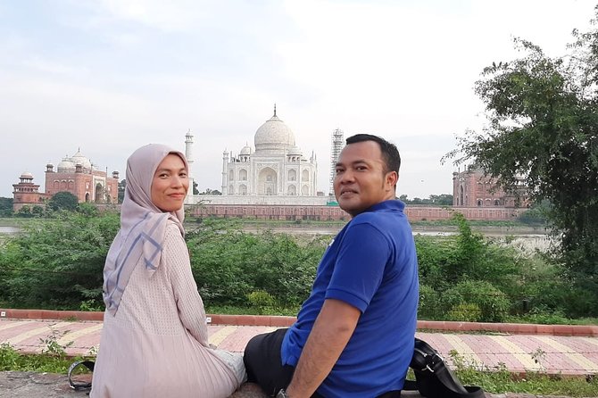 Taj Mahal Tour for Couple - Meeting and Pickup Details