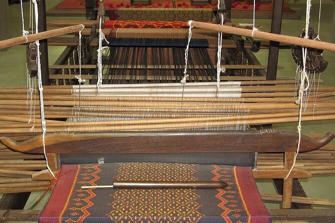 Temples and Silk Sarees: a Full Day Tour of Kanchipuram - Silk Saree Shopping