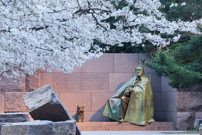 Top Tidal Basin Explorer of Thomas Jefferson FDR & MLK Memorials - Cancellation Policy Information