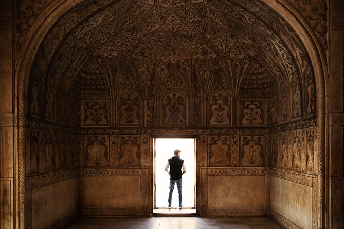 Tour of the Golden Triangle in India - Dress Code and Restrictions