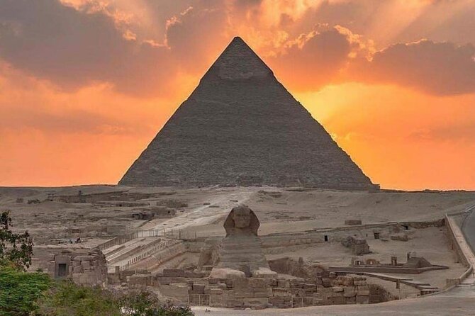 Tour to Pyramids & The Egyptian Museum - Tour Experience
