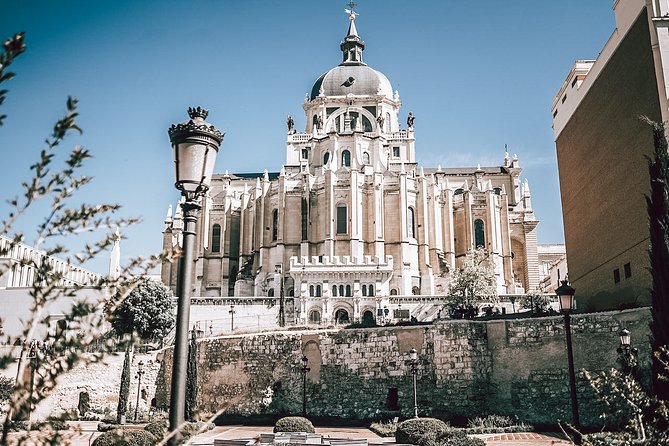 Traditional Spanish Wine & Tapas With Private Local Guide on Madrid Food Tour - Whats Included