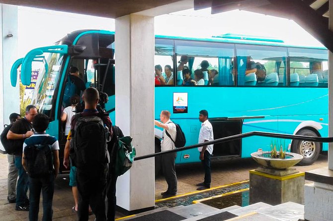 Transfer Between Colombo Airport (Cmb) and Rangiri Dambulla Resort, Dambulla