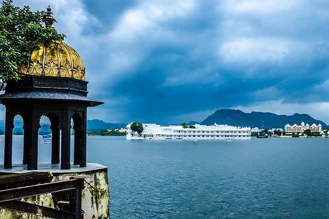 Udaipur Full Day City Tour With Boat Ride - Inclusions