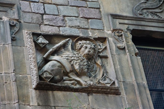 Unusual and Secret Barcelona Route - Unexplored Barcelona Treasures