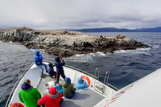 Ushuaia Sailing on a Yacht Through the Beagle Channel and Visit the Lighthouse - Yacht Specifications