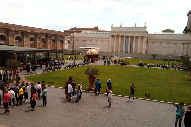 Vatican Highlights Tour: Skiptheline With Expert Guide - Expert Guide Insights and Commentary