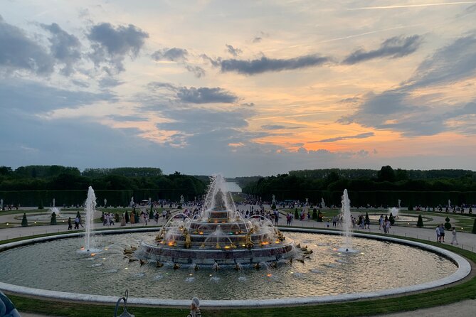 Versailles Palace and Marie Antoinettes Estate Private Tour - Tour Details