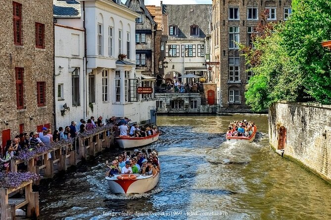 Welcome to Bruges: Private Half-Day Walking Tour - Meeting Point