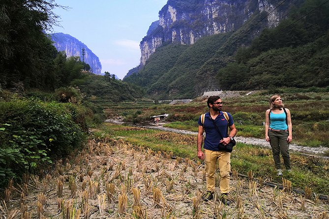 ZJJ Private Tour to Dehang Fenghuang and Fanjinshan With Hotel - Weather Considerations and Precautions