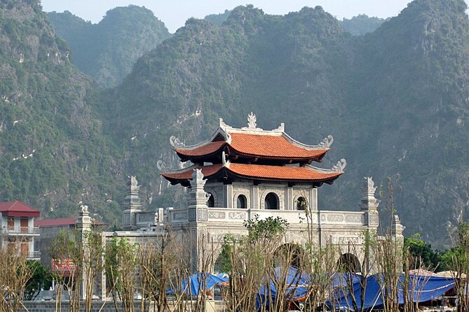 1 Day Luxury Day Tour in Hoa Lu, Tam Coc & Mua Cave - Booking and Pricing