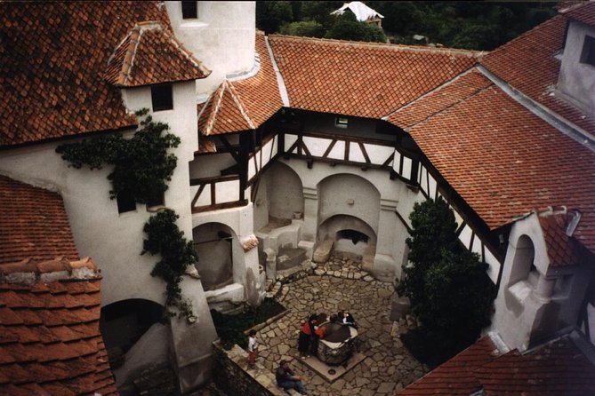2 Castles of Romania – Dracula’s Castle and Peles Castle