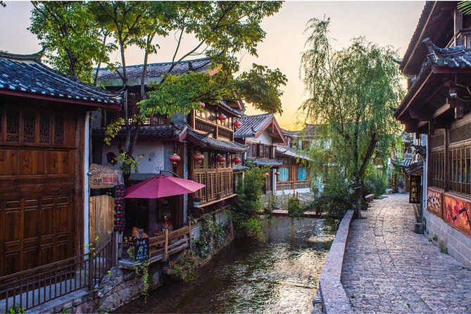 2-Day Private Lijiang Highlights Tour From Chengdu by Plane - Booking and Cancellation Policy