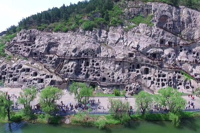 2-Day Private Tour From Qingdao With Hotel: Shaolin Temple and Longmen Grottoes - Meeting and Pickup