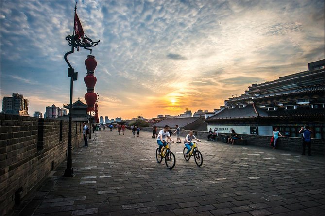 2 Days Shanghai-Xian Private Tour by Flight: Terracotta Warriors & More Sites - Meeting Point Information
