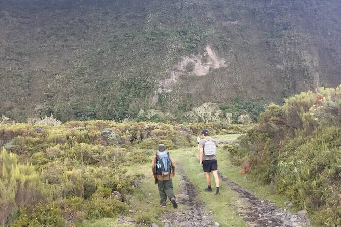 3 Days Mount Meru Climb & Hiking Via Momela Route - What to Bring
