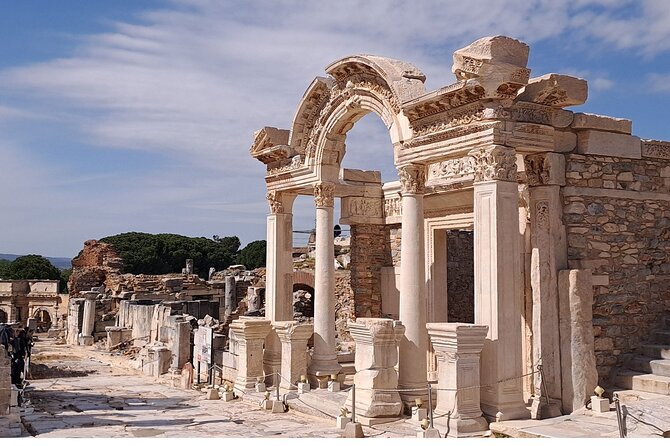 3 Hours Private Ephesus, Terrace Houses, Artemis Temple Tour - Scheduling and Operating Hours