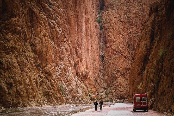 4 Days Marrakesh-Zagora-Merzouga-Dades Gorges - Transportation and Guide Information
