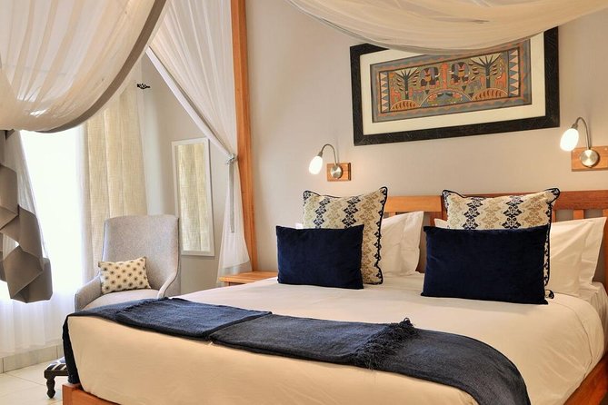 5 Days / 4 Nights Batonka Guest Lodge Package - Additional Information