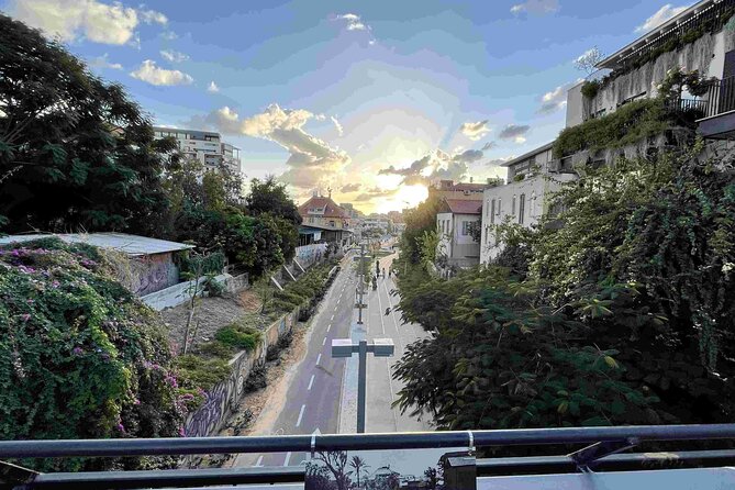 A Self-Guided Walking Tour of Israel's Neve Tzedek - Accessibility and Transportation