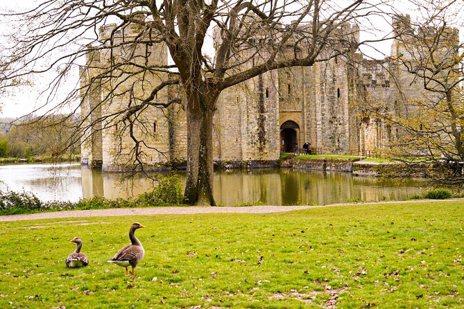 A Weekend Trip to the Fairytale Castles and Gardens - Local Culture Immersion