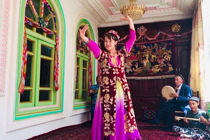 All Inclusive Day Tour in Kashgar Including Apa Hoja Tomb, Id Ghar Mosque and Grand Bazaar - What To Expect