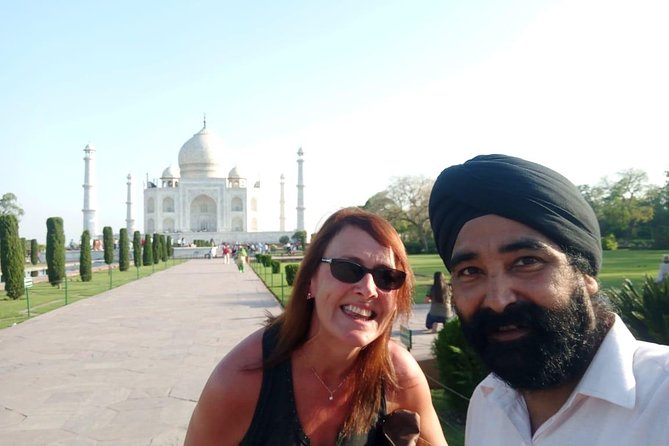 Avail No Shopping Taj Mahal Tour Guide in Multi Languages