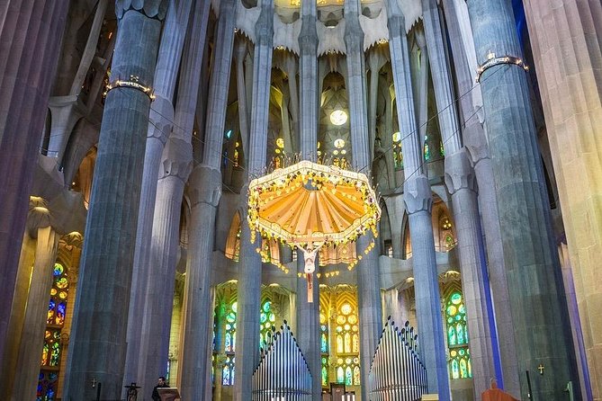 Barcelona Private Tour - Pick up Hotel From Salou/Tarragona - Gothic Quarter Exploration