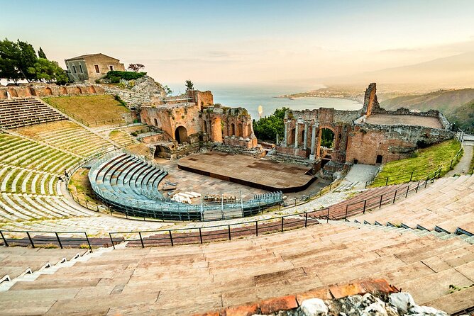 Best of Eastern Sicily: Taormina and Castelmola Private Tour From Giardini Naxos - Shopping in Taormina