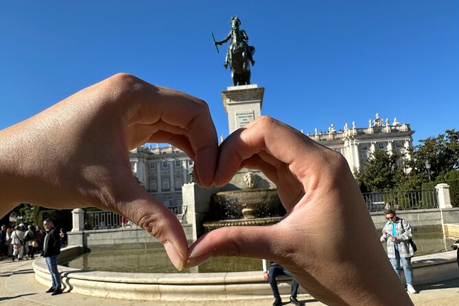 Best of Madrid Guided Tour Including Plaza Mayor, Puerta Del Sol & Royal Palace - Transportation Details