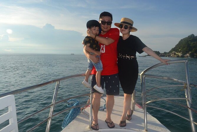 Boracay Party Yacht 2 Hour Tour With Snorkeling - Experience Highlights