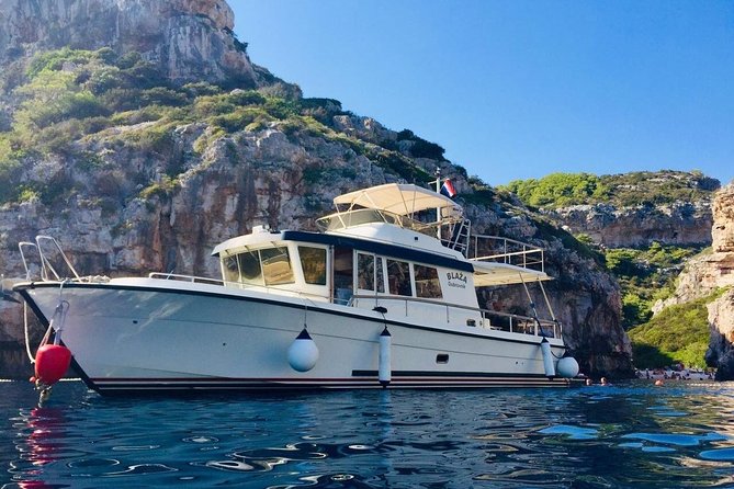 Brac Island Private Yacht Tour From Korcula Island - Important Information for Travelers