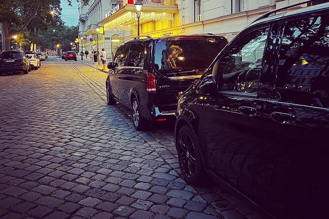 Business Vienna City Private Transfer to Vienna Airport Schwechat - Pricing Information