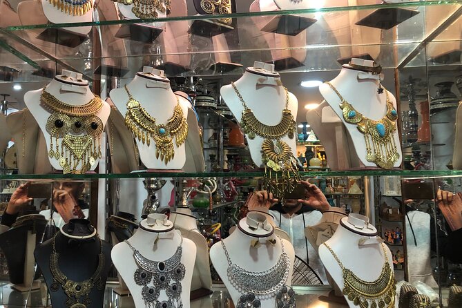 Cairo Shopping Tours and Buy Cheap Egyptian Souvenirs Best Quality - Local Market Etiquette