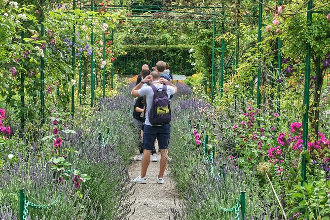 CDG Transfers With Private Tour in Giverny, Seine & Wine Tasting - Pricing and Booking Information