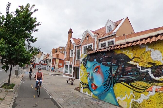 Chapinero Bike Tour in Bogota - Group Size