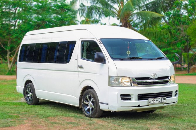 Colombo International Airport (CMB) to Colombo City Private Transfer - Price and Reservation