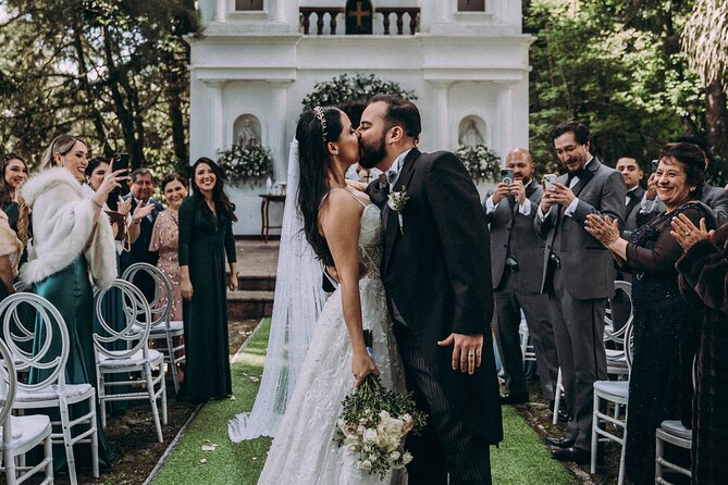 Couples Photoshoot Around Antigua Guatemala - Frequently Asked Questions