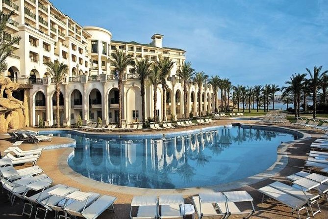 Day Trip at the Red Sea at Stella Di Mare - Dining Options