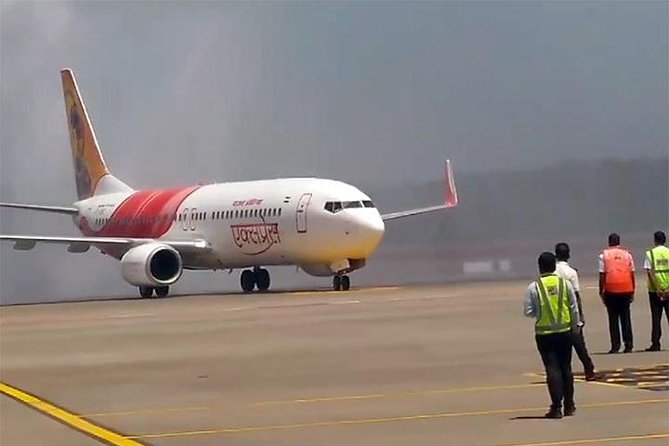 Delhi Private Arrival Transfer: Airport to Hotel in Delhi - Directions