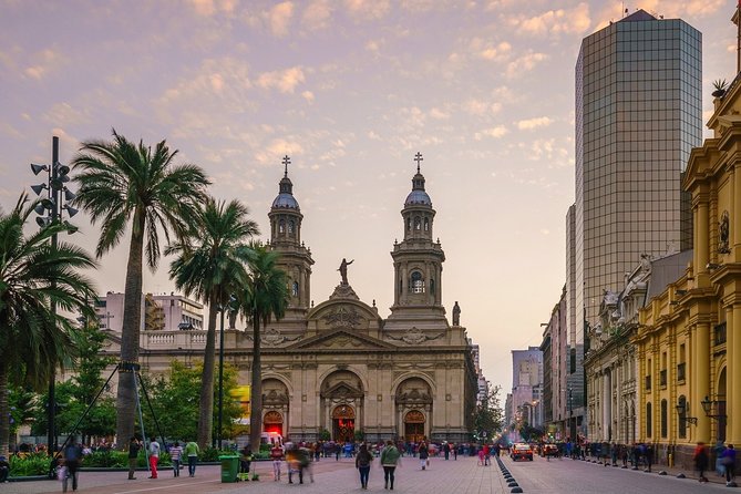 Departure Private Transfers : Santiago to Santiago Airport SCL in Business Car - Cancellation Policy and Payment Options