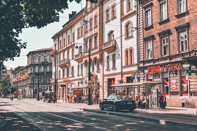 Discover Cracow'S Most Photogenic Spots With a Local - Insider Tips for Stunning Photos
