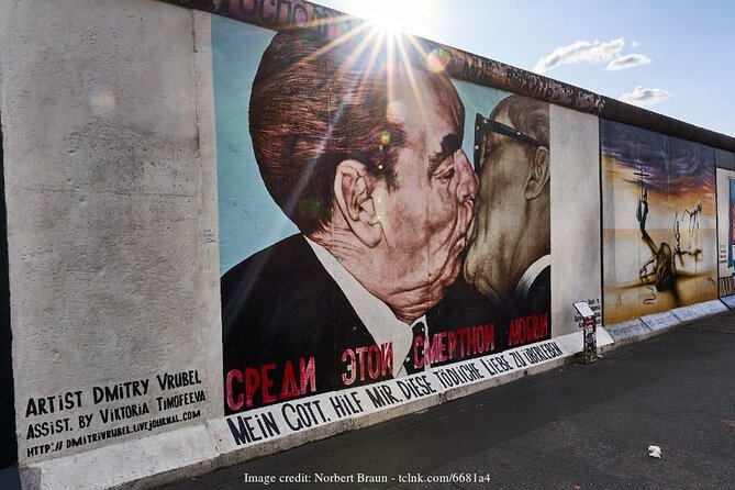 East Berlins Street Art: Private Walking Tour - Capturing the Best Photo Spots